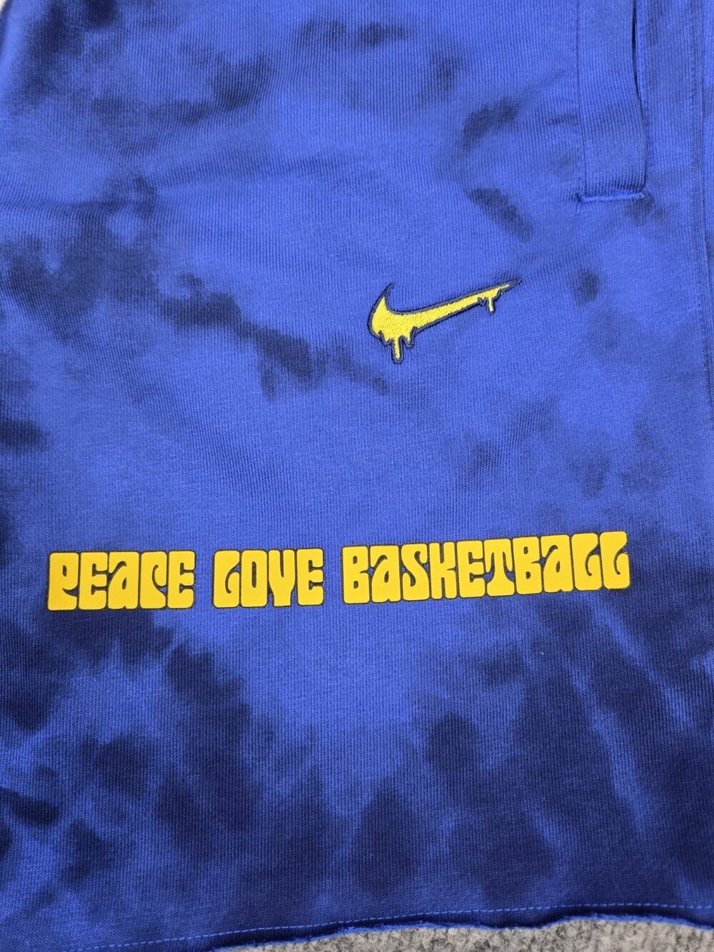 Nike Peace Love Standard Issue Fleece Small Blue Shorts #1102